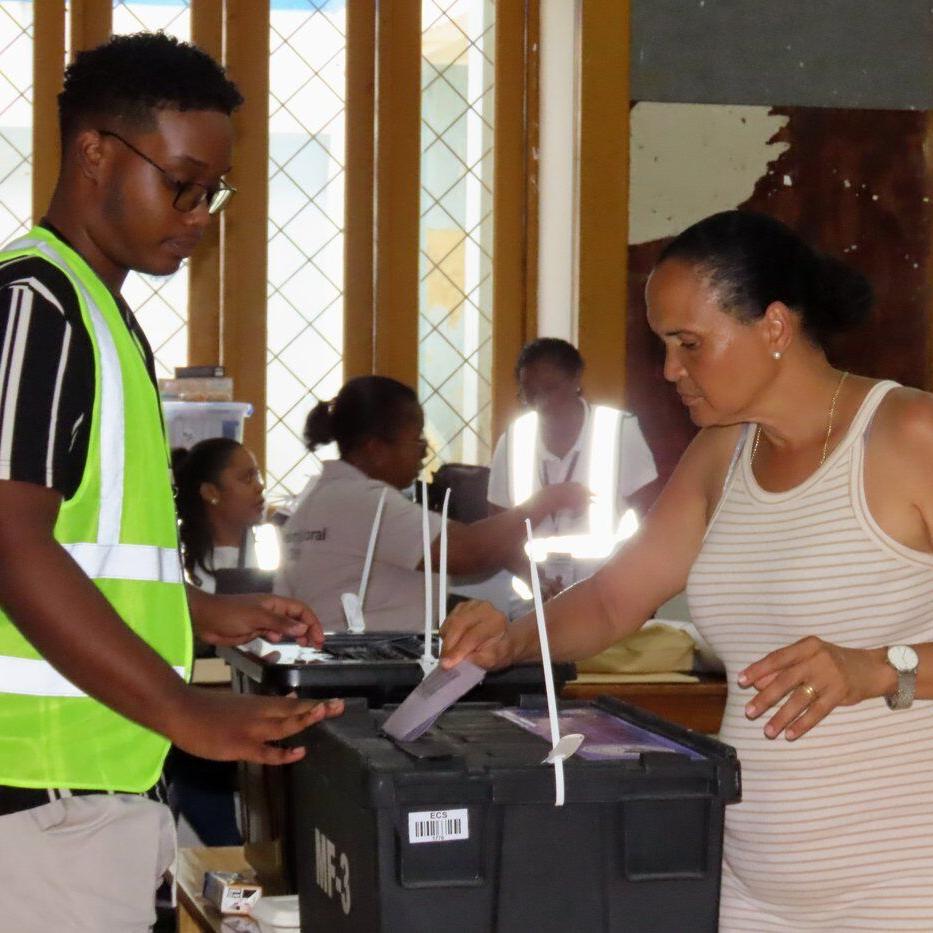 Seychelles to hold rerun presidential election after no outright winner